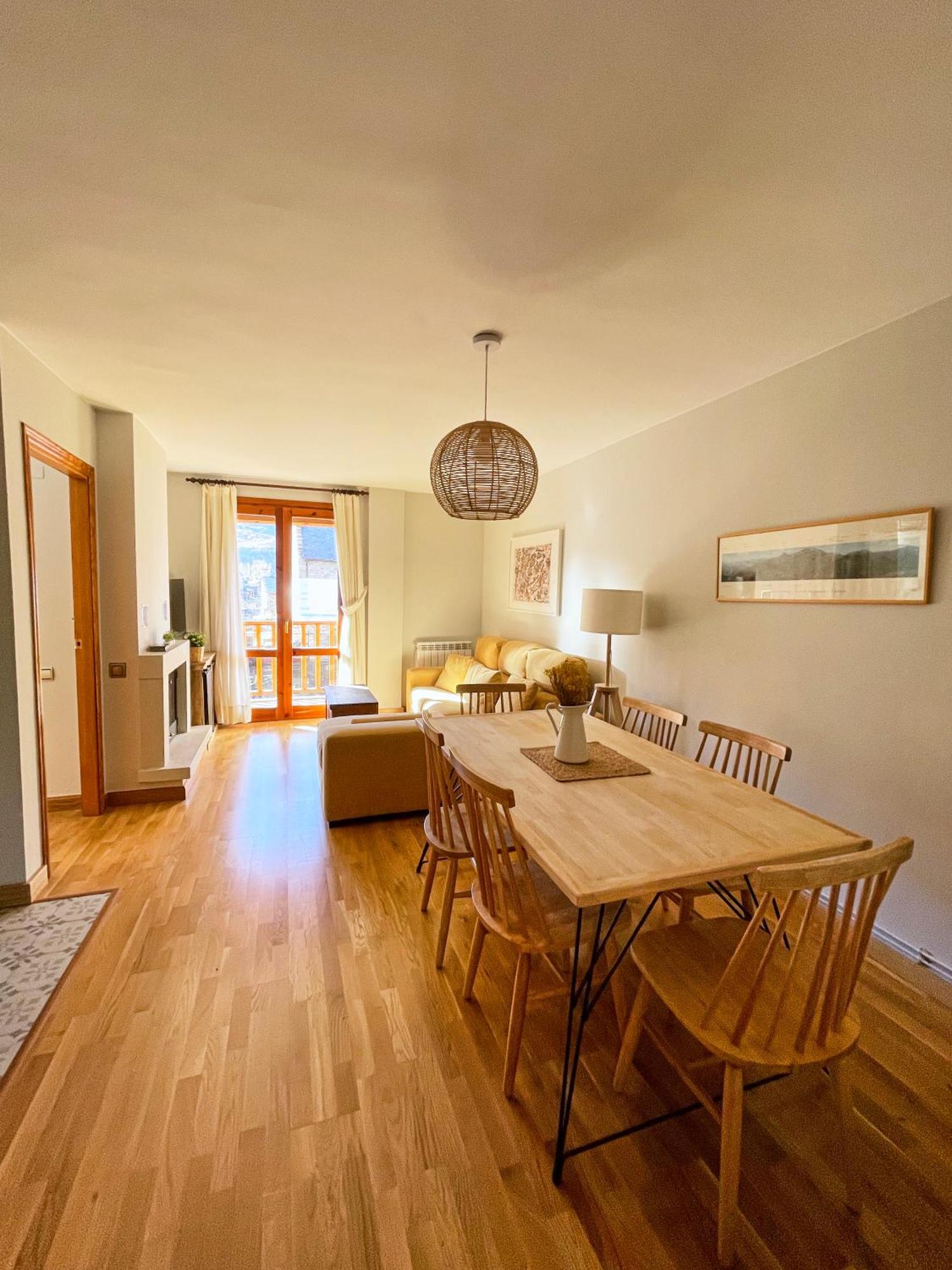 Apartamento En El Centro De Benasque Con Piscina Εξωτερικό φωτογραφία